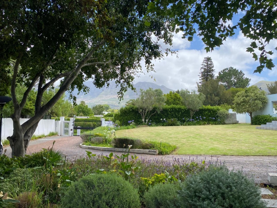 6 Bedroom Property for Sale in Constantia Western Cape